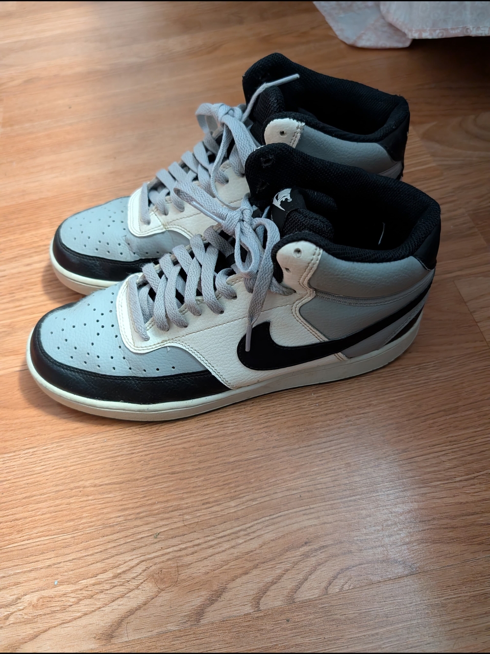 Nike Men’s Mid-Top Sneakers in Light Gray and Black